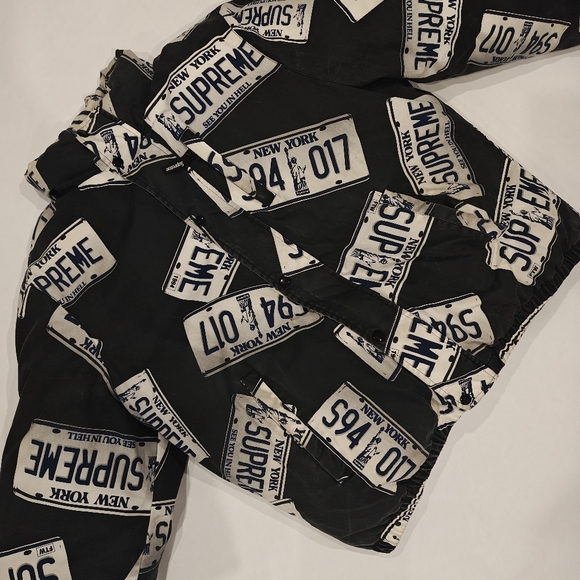 SUPREME LICENSE PLATE PUFFER - SIZE XL - Picture 1 of 9